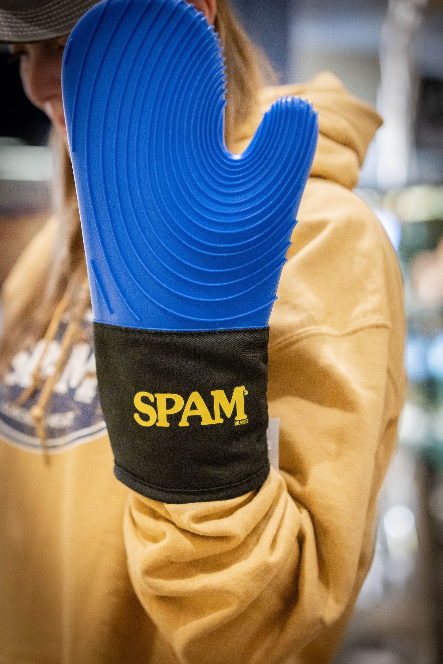 SPAM® Silocone Oven Mitt